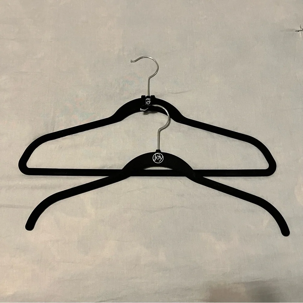 Huggable Hangers Joy Mangano - Black Closet Set - Picture 4 of 6